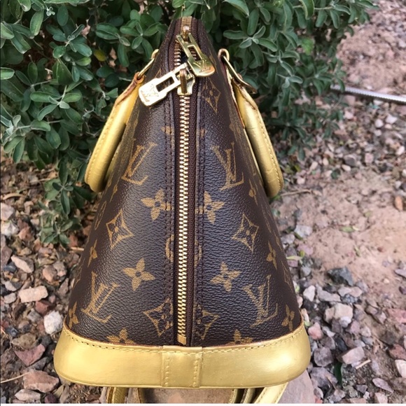 Authentic Louis Vuitton Purse Alma - Picture 4 of 7